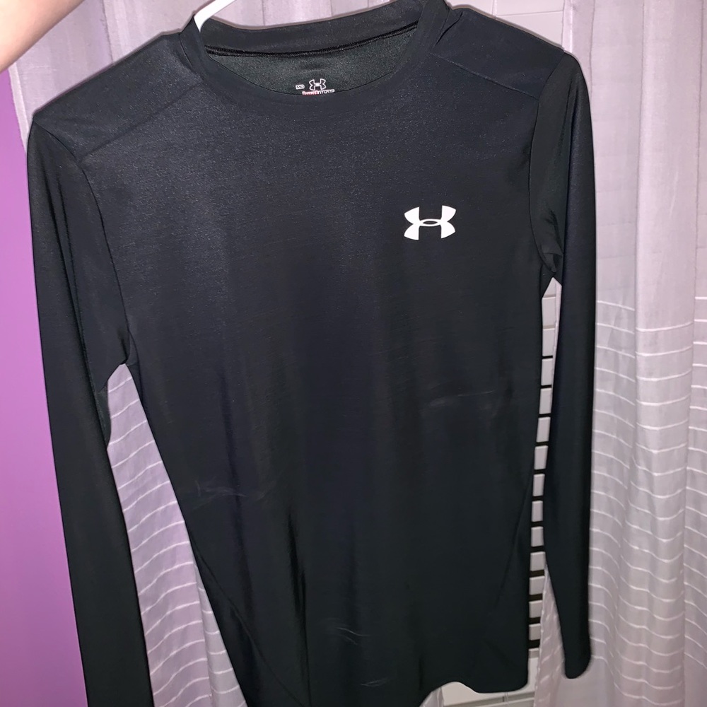 Under Armor undershirt/ thermal workout top